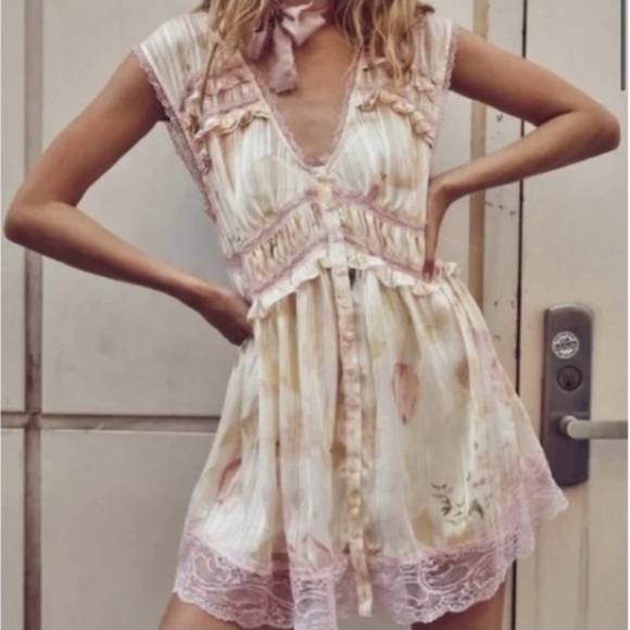 Free People Dresses & Skirts - Free People Spring Fling Mini Lace Floral Mini Dress Size Small